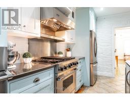 18 WATERLOO STREET N - 16