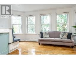 18 WATERLOO STREET N - 18