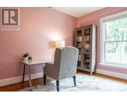 18 WATERLOO STREET N - 24