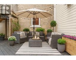 18 WATERLOO STREET N - 35