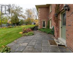 35 ONTARIO STREET N - 26