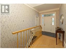 35 ONTARIO STREET N - 7