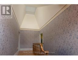 35 ONTARIO STREET N - 8