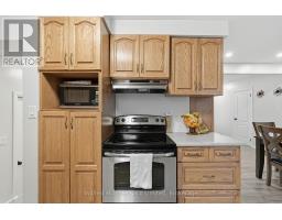 856 YORK AVENUE N - 11