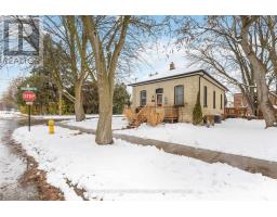 212 ANDREW STREET - 3