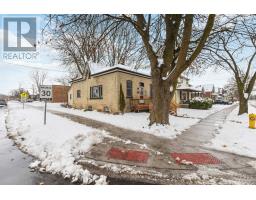 212 ANDREW STREET - 7