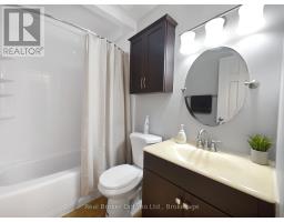 363 - 36 HAYHURST ROAD - 14