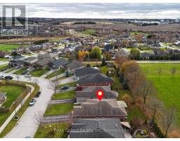 34 HOMEFIELD COURT - 37