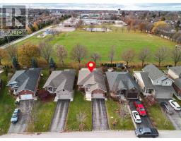 34 HOMEFIELD COURT - 38