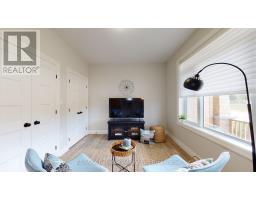 7 THIMBLEWEED DRIVE - 19