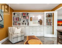 205 - 30 FRONT STREET - 18