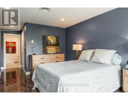 205 - 30 FRONT STREET - 42