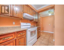 406 - 400 CHAMPLAIN BOULEVARD - 18