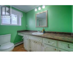 406 - 400 CHAMPLAIN BOULEVARD - 31