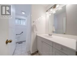 43 PATIENCE CRESCENT - 18