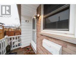 43 PATIENCE CRESCENT - 7