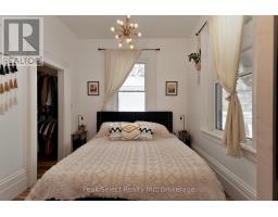 363 QUEEN STREET E - 21