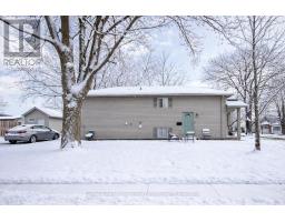 17 LAURIER STREET - 3