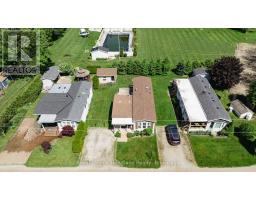 49 - 77307 BLUEWATER HIGHWAY - 4