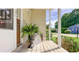 49 - 77307 BLUEWATER HIGHWAY - 44