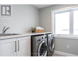 23 HAWTHORN COURT - 19