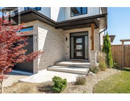 23 HAWTHORN COURT - 3