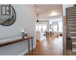 23 HAWTHORN COURT - 5