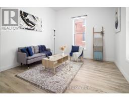 40 VICTORIA STREET S - 17