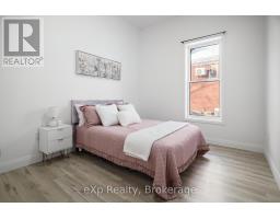 40 VICTORIA STREET S - 21