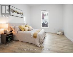 40 VICTORIA STREET S - 24