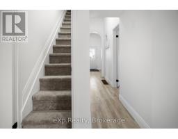 40 VICTORIA STREET S - 30