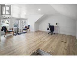 40 VICTORIA STREET S - 32