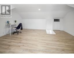 40 VICTORIA STREET S - 35