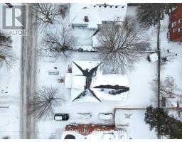 40 VICTORIA STREET S - 41