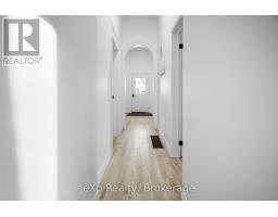 40 VICTORIA STREET S - 5