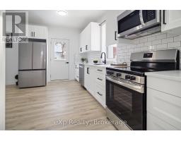 40 VICTORIA STREET S - 9