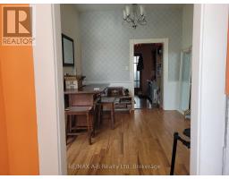 190 COLBORNE STREET - 6