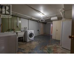 53 SANDRA AVENUE - 24