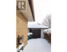 53 SANDRA AVENUE - 27