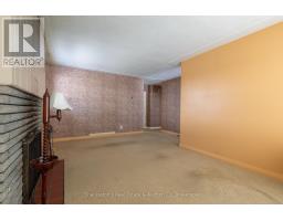 53 SANDRA AVENUE - 7