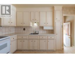 53 SANDRA AVENUE - 9