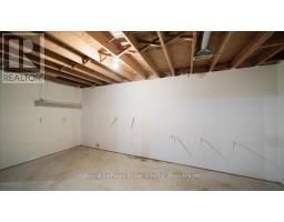 639 HIGHVIEW DRIVE S - 33