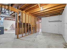 639 HIGHVIEW DRIVE S - 35