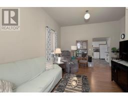 36 THOMAS STREET S - 12