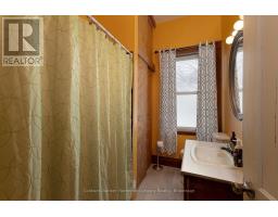 36 THOMAS STREET S - 17