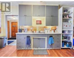 450 INKERMAN STREET W - 10