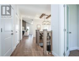 17 DIAMOND STREET - 12