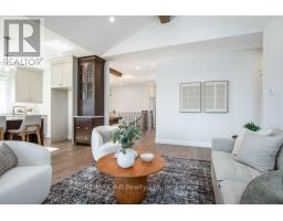 17 DIAMOND STREET - 22