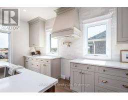 17 DIAMOND STREET - 27