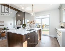 17 DIAMOND STREET - 28